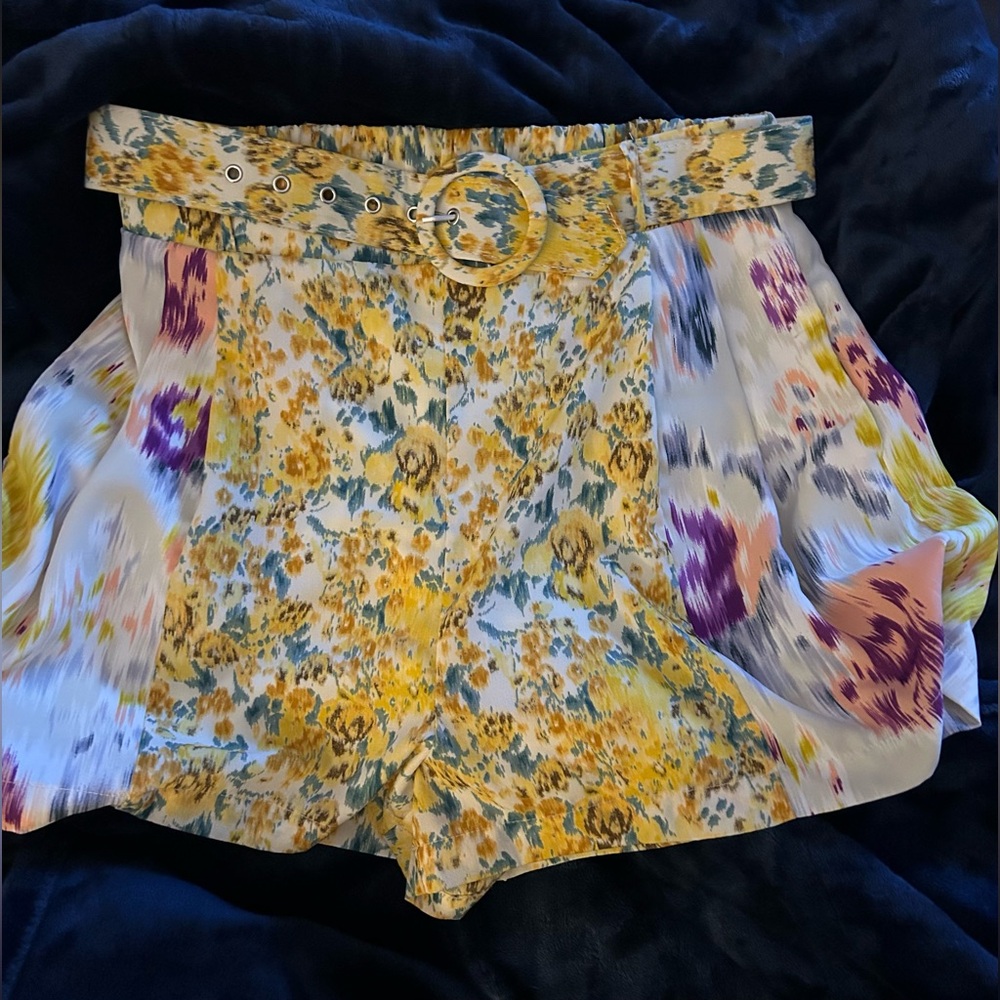 Entro Floral Women’s Shorts Similar to Zimmermann Style Shorts - Picture 10 of 15